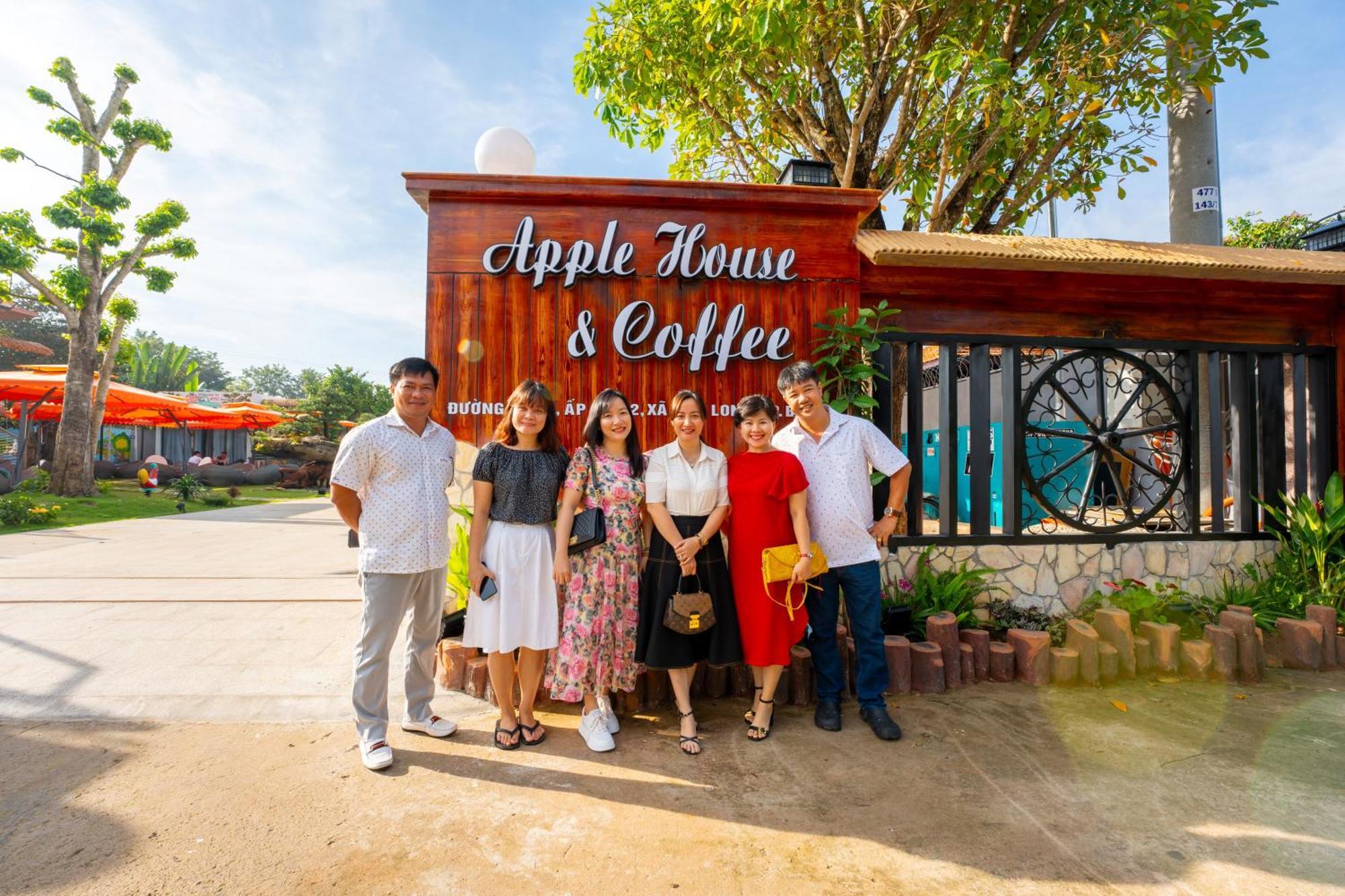 Apple House & Coffee Hotel Bà Rịa Exterior foto